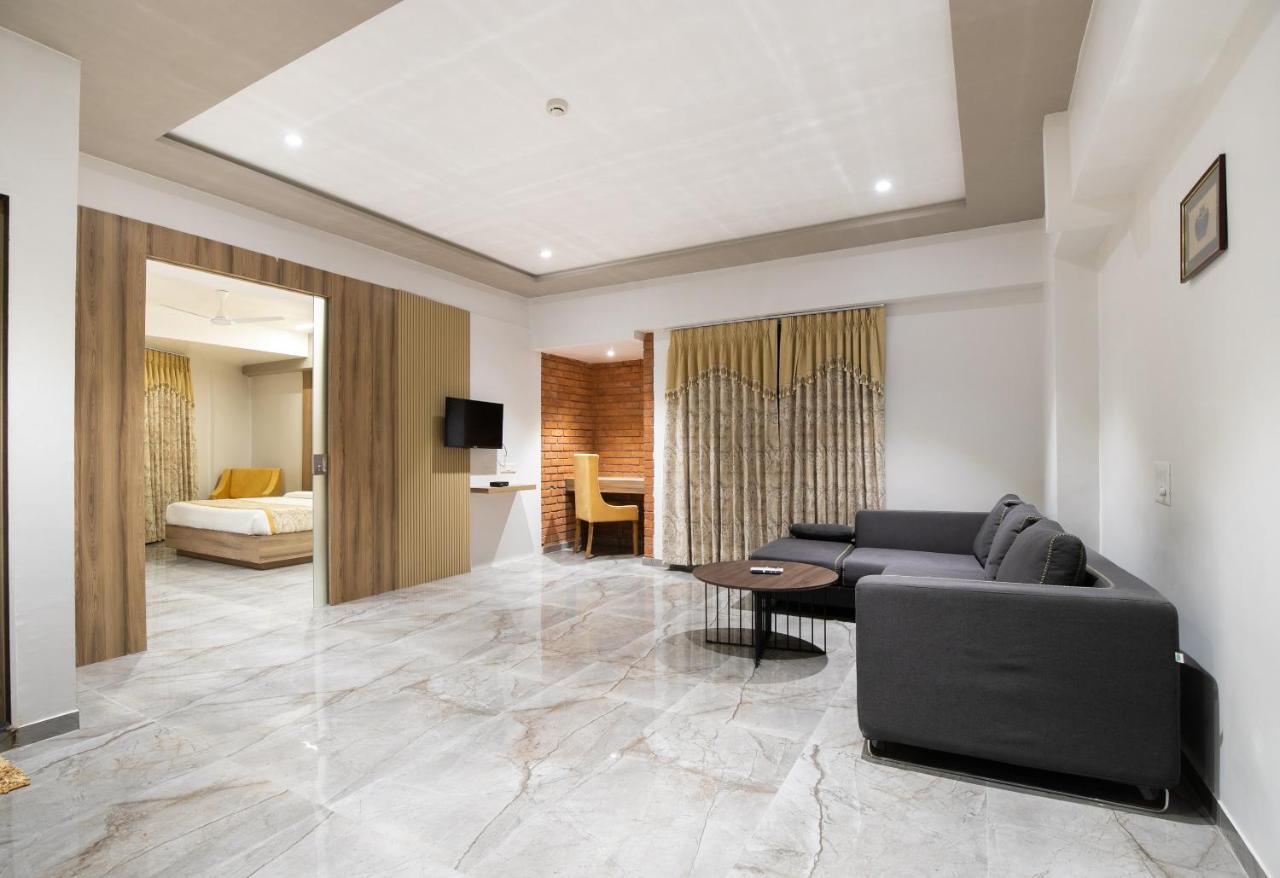 Palette - Hotel Welcome Kadi Exteriér fotografie
